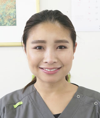 常勤歯科医師： 金子　茉樹